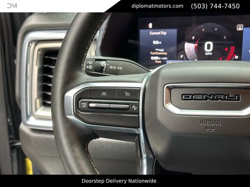 Used 2023 GMC Canyon Denali image 32