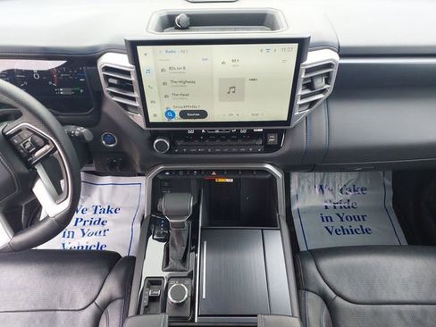 Used 2024 Toyota Sequoia Platinum image 11