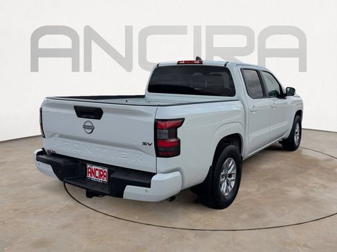 Used 2024 Nissan Frontier SV w/ Technology Package RWD image 11