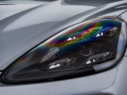 Used 2022 Porsche Cayenne Turbo image 7