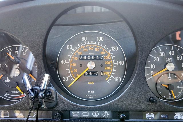 Used 1988 Mercedes-Benz 560 SL image 18