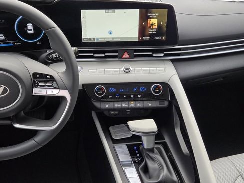 New 2026 Hyundai Elantra Limited FWD image 26