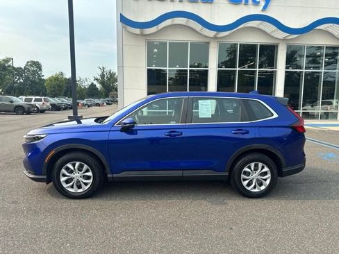Used 2023 Honda CR-V LX image 5