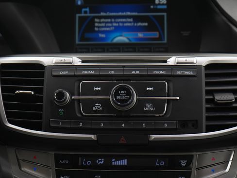 Used 2013 Honda Accord LX image 18