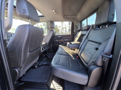 Used 2021 GMC Sierra 3500 Denali w/ Denali Black Diamond Edition image 25