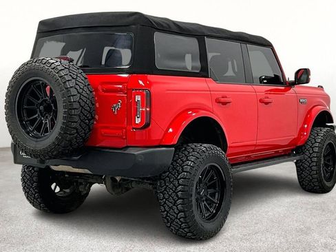 Used 2022 Ford Bronco Outer Banks image 2