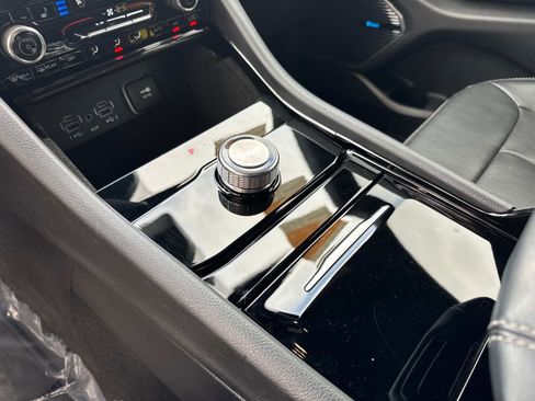 Certified 2022 Jeep Grand Cherokee L Overland image 27