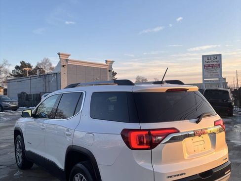 Used 2018 GMC Acadia SLE w/ Driver Alert Package I image 4