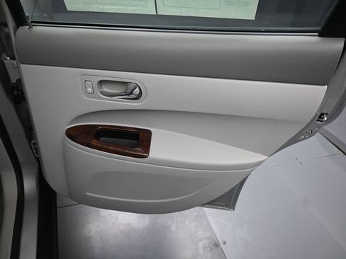 Used 2008 Buick LaCrosse CX image 32
