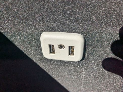 Used 2017 Cadillac XT5 Luxury w/ Advanced Security Package image 9