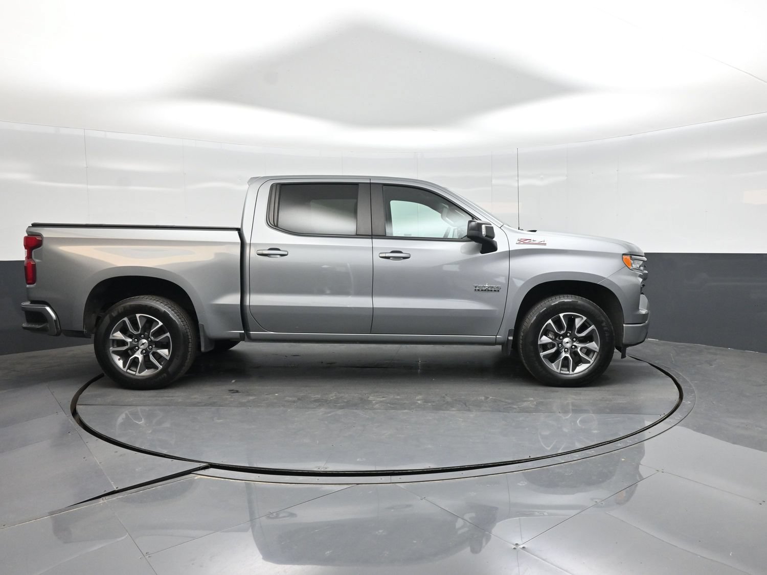 Used 2023 Chevrolet Silverado 1500 RST AWD/4WD image 18