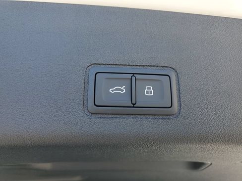 New 2026 Audi Q3 quattro 2.0T AWD/4WD image 9