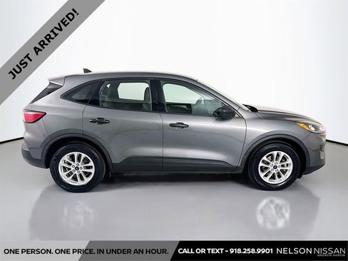 Used 2022 Ford Escape S FWD image 4