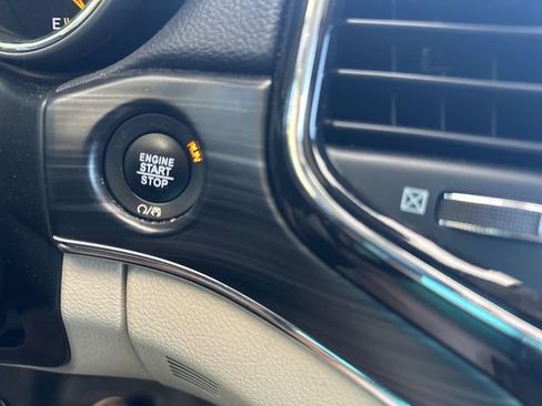 Used 2019 Jeep Grand Cherokee Limited w/ Luxury Group II AWD/4WD image 20