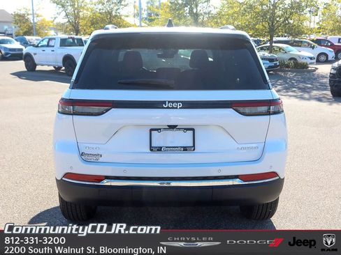 New 2025 Jeep Grand Cherokee Laredo X w/ Luxury Tech Group I image 5