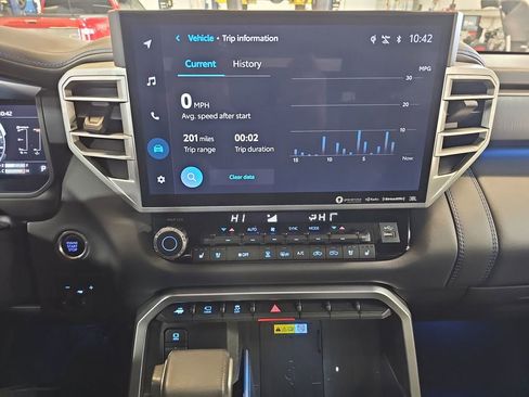 Used 2022 Toyota Tundra Platinum image 18