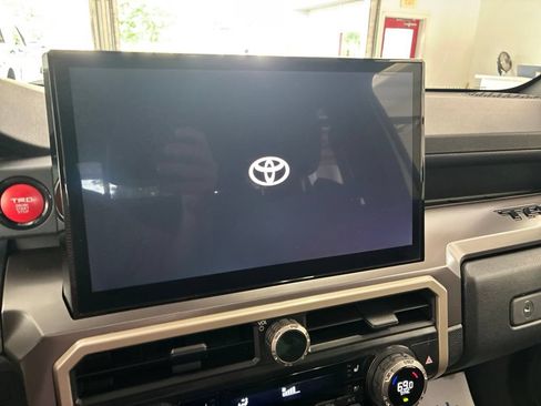 Used 2024 Toyota Tacoma TRD Sport w/ TRD Sport Premium Package AWD/4WD image 35