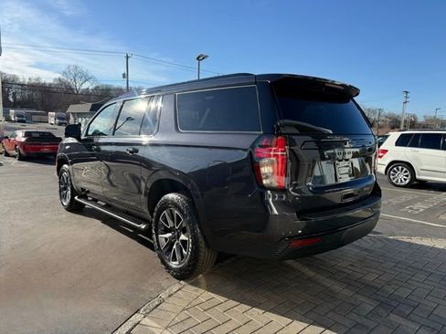 Used 2024 Chevrolet Suburban Z71 w/ Luxury Package image 8