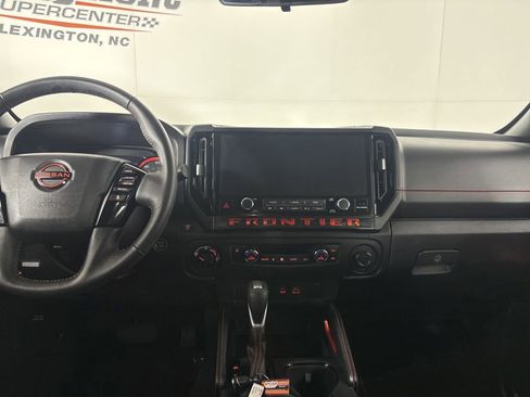 Used 2025 Nissan Frontier PRO-4X AWD/4WD image 21