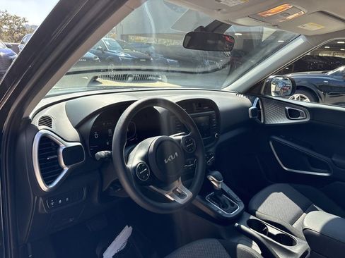 Used 2025 Kia Soul S image 12