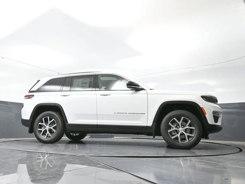 New 2025 Jeep Grand Cherokee Limited w/ Trailer Tow Package image 48