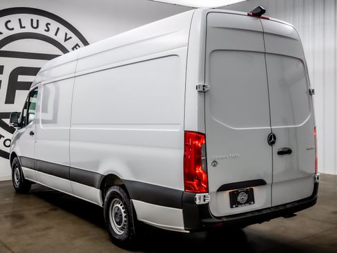 Used 2023 Mercedes-Benz Sprinter 2500 image 28