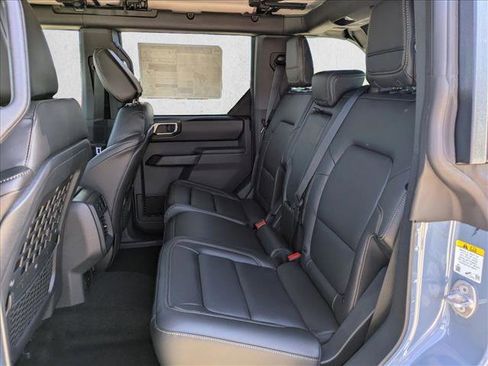 New 2025 Ford Bronco Badlands image 16