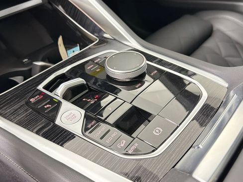 New 2026 BMW X6 xDrive40i w/ Climate Comfort Package image 16