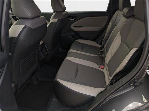 Used 2025 Subaru Forester Limited image 16