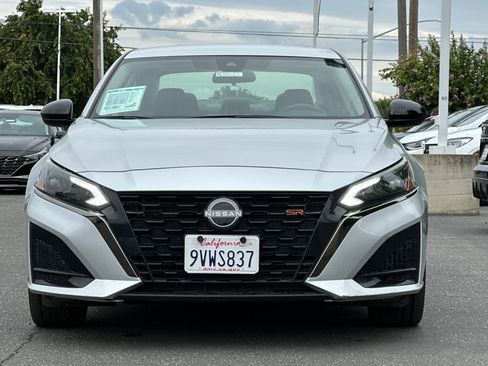 Certified 2023 Nissan Altima 2.5 SR FWD image 9