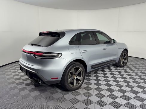 Used 2024 Porsche Macan AWD/4WD image 9