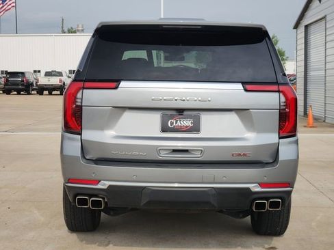 Used 2025 GMC Yukon Denali AWD/4WD image 6