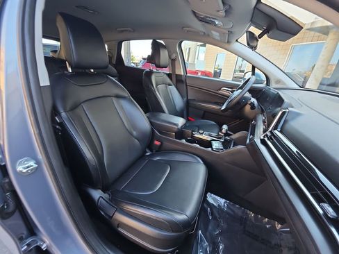 Used 2024 Kia Sportage EX FWD image 29