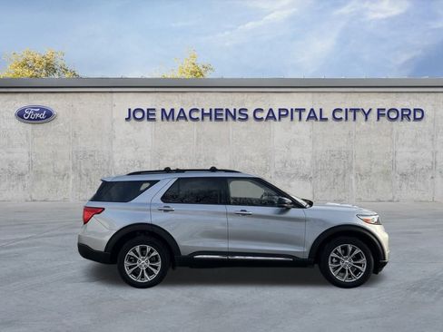 Certified 2022 Ford Explorer XLT w/ Equipment Group 202A image 4