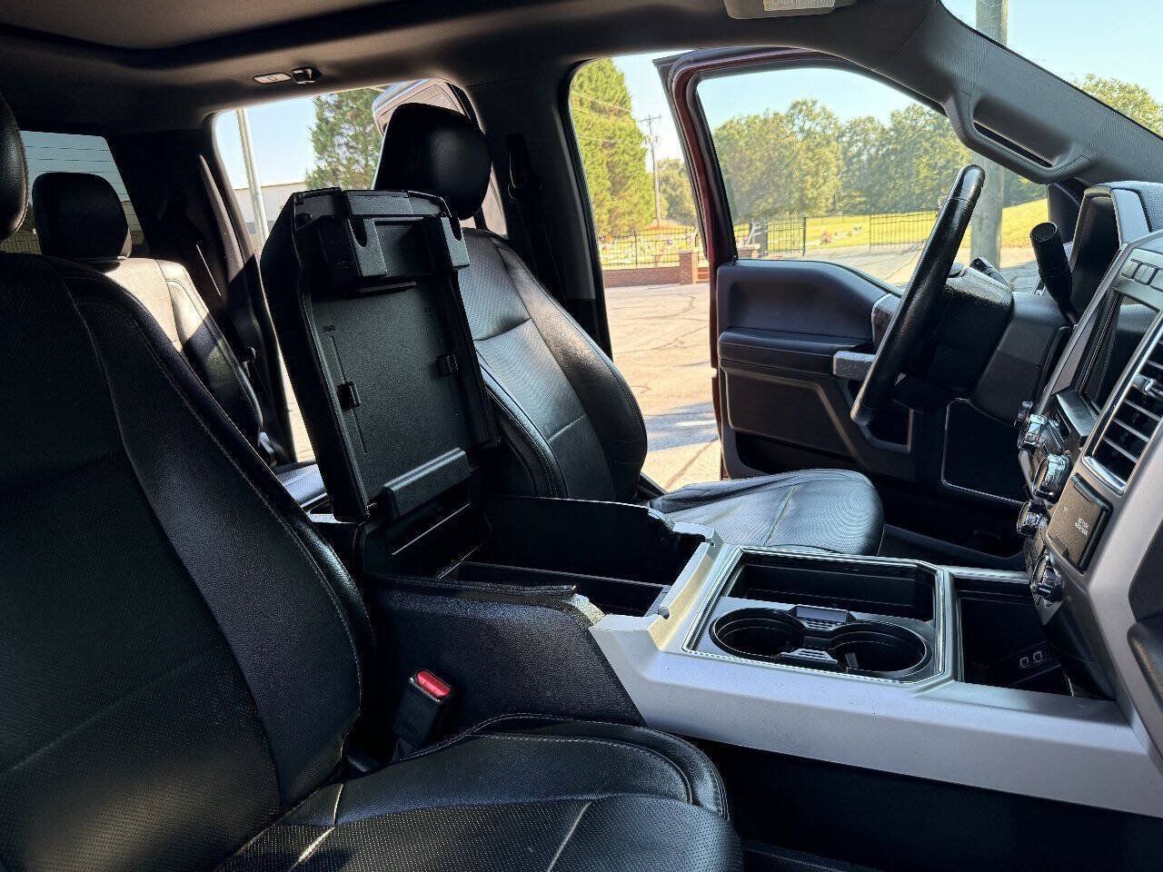 Used 2017 Ford F250 Lariat w/ Lariat Ultimate Package AWD/4WD image 32