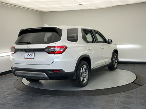 Certified 2023 Honda Pilot EX-L image 11