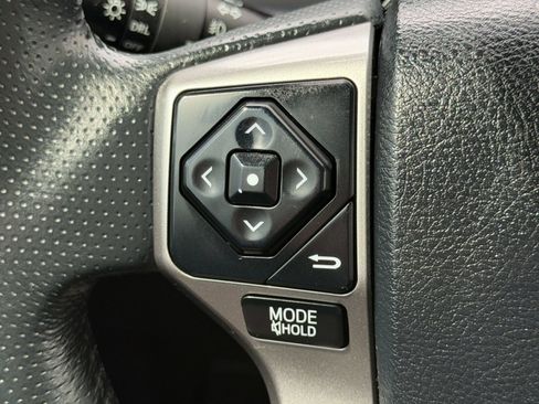 Used 2018 Toyota 4Runner SR5 RWD image 18