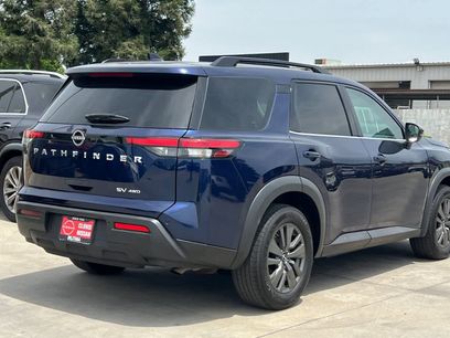 Used 2022 Nissan Pathfinder SV