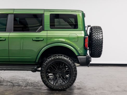 Used 2025 Ford Bronco Outer Banks AWD/4WD image 13