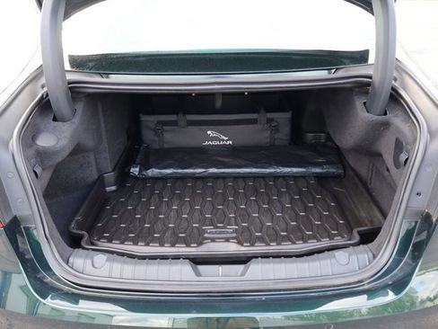 Used 2023 Jaguar XF R-Dynamic SE image 7