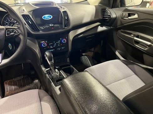 Used 2018 Ford Escape SE w/ SE Sync 3 Package image 18