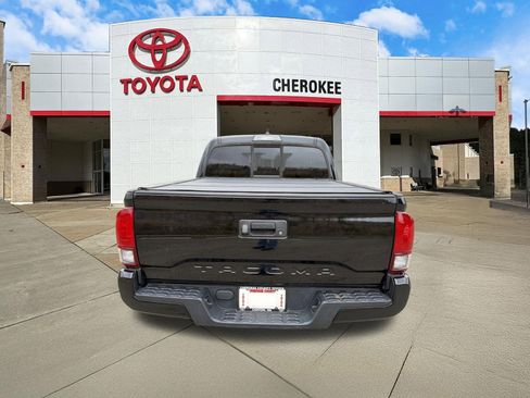 Used 2020 Toyota Tacoma SR w/ SR Convenience Package image 6