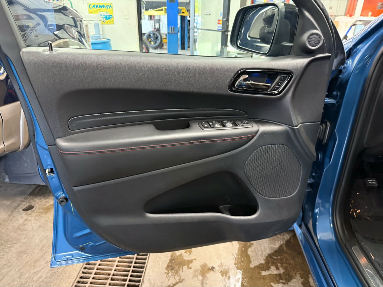 Used 2025 Dodge Durango R/T AWD/4WD image 20