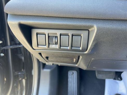 Used 2022 Subaru Outback Premium AWD/4WD image 14