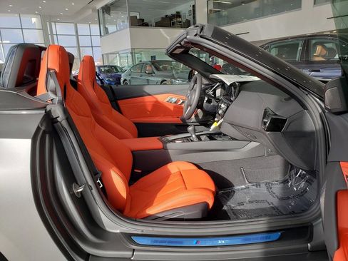 New 2026 BMW Z4 M40i w/ Premium Package image 7