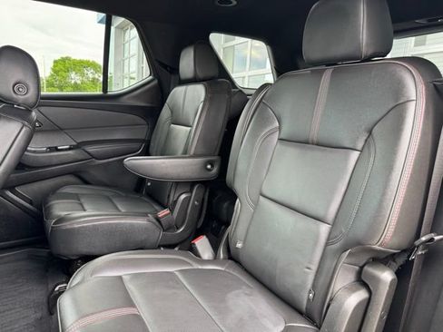 Used 2023 Chevrolet Traverse RS w/ LPO, Floor Liner Package AWD/4WD image 8