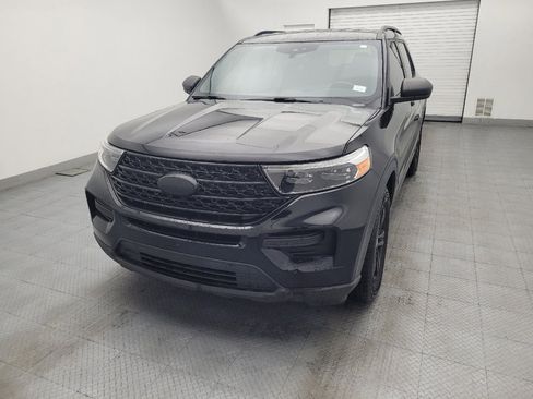 Used 2020 Ford Explorer XLT w/ Comfort Package AWD/4WD image 15