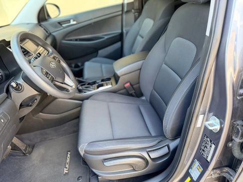 Used 2018 Hyundai Tucson SE AWD/4WD image 15