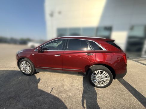 Used 2018 Cadillac XT5 Premium Luxury w/ Driver Assist Package FWD image 4