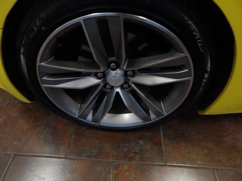 Used 2018 Chevrolet Camaro LT w/ RS Package image 6